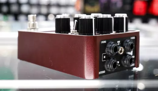 Universal Audio - UAFX Ruby '63 Top Boost Amplifier Pedal 2